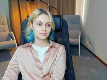 angelinaholly