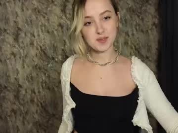 chloe whispers