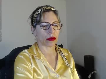 mature hott1